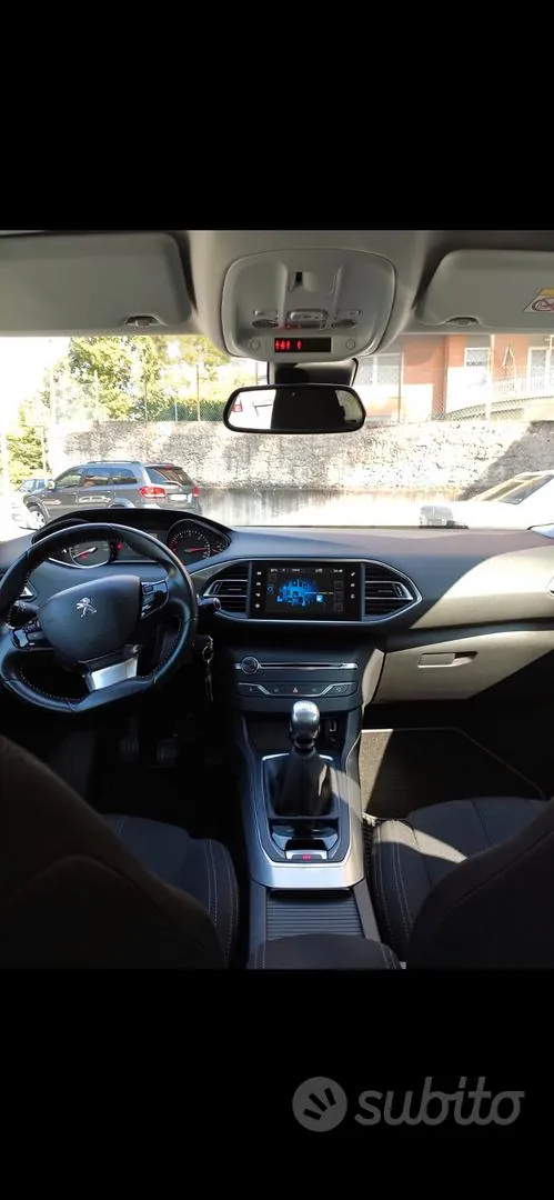 Peugeot 308 2015 photo 4