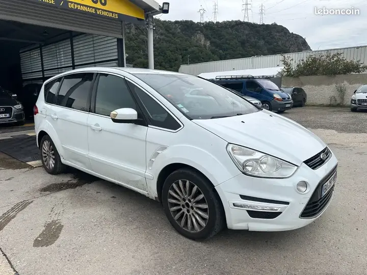 Ford S-Max 2010 photo 3