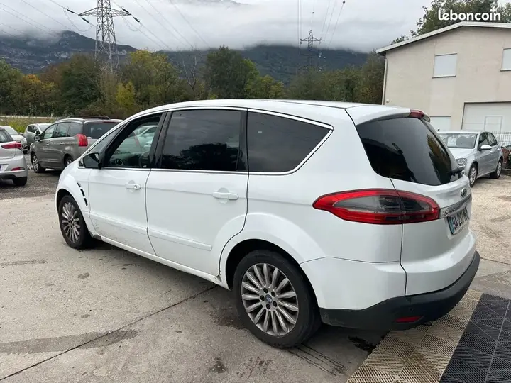 Ford S-Max 2010 photo 2