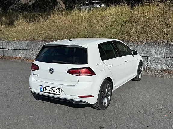 Volkswagen E-Golf 2019 photo 4