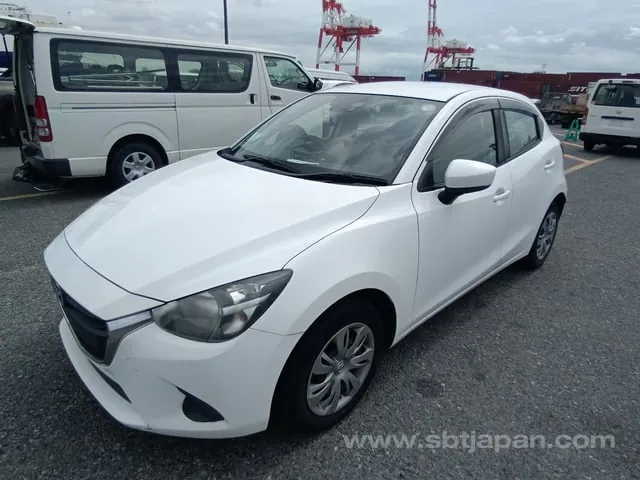 Mazda Demi 2017 photo 2