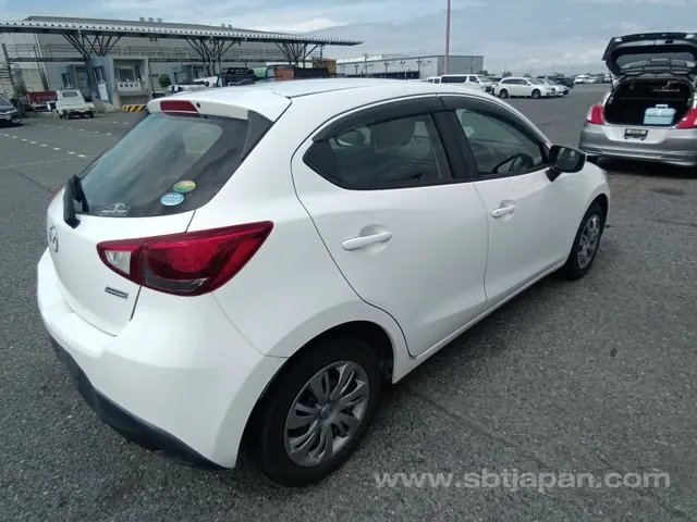 Mazda Demi 2017 photo 4