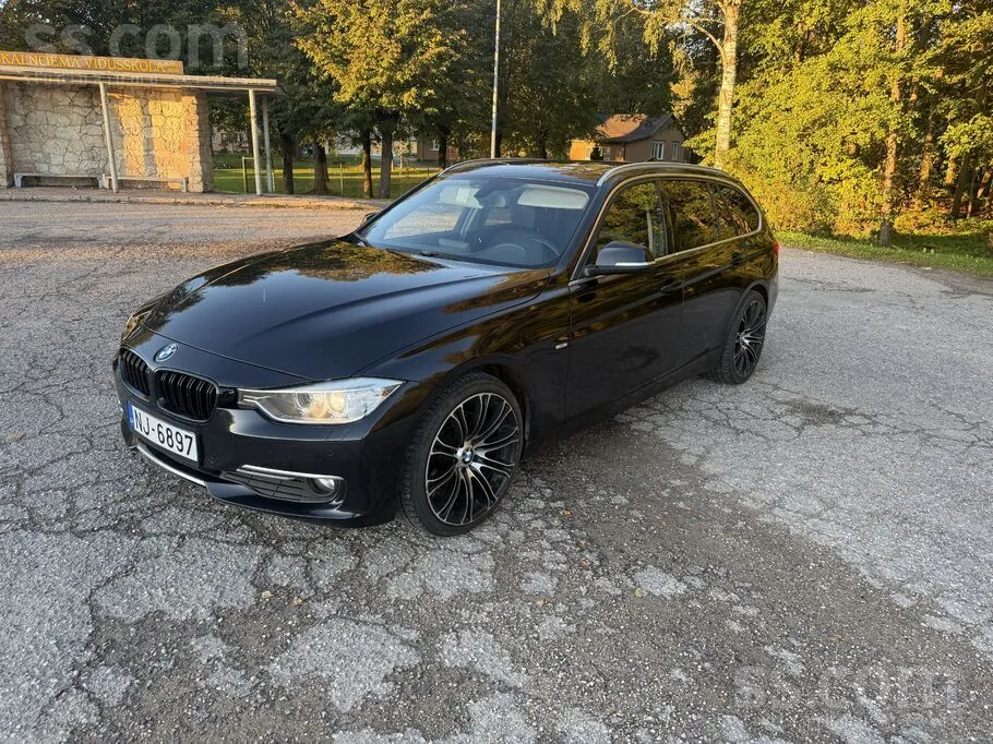 BMW 320 2012 photo 3