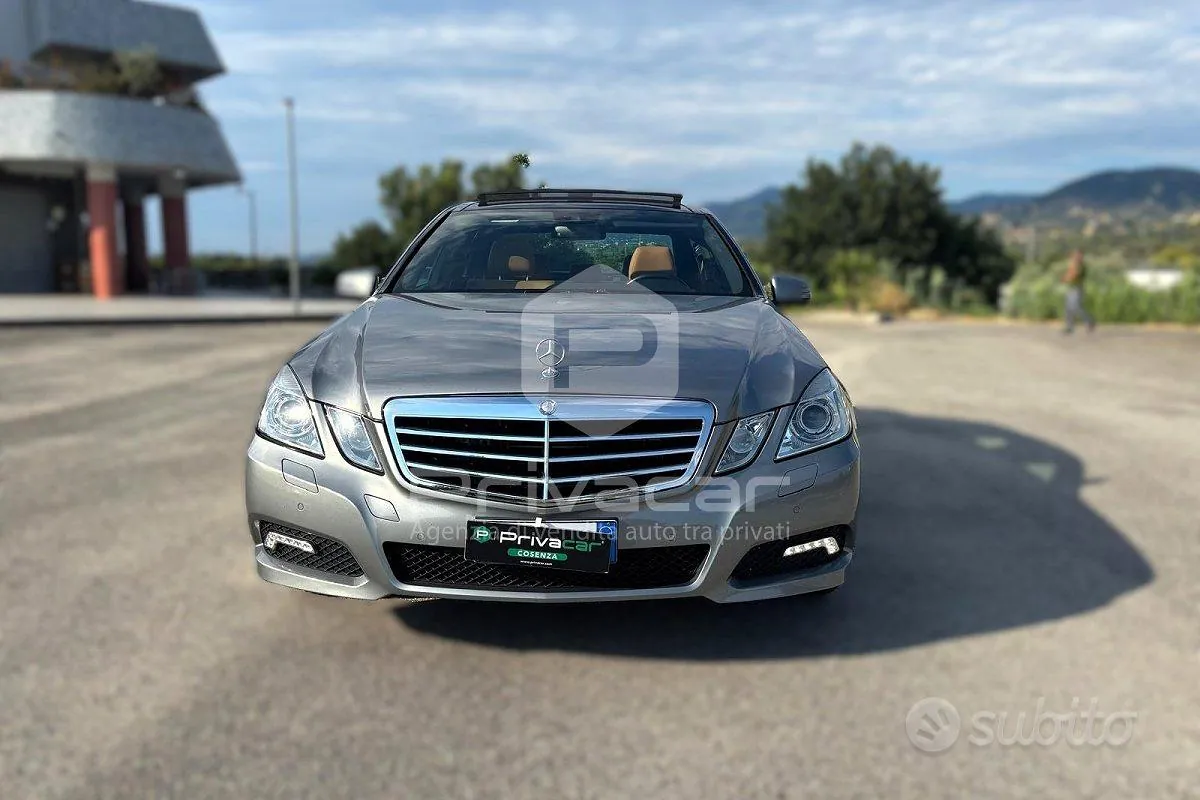 Mercedes-Benz E-Class 2010 photo 2