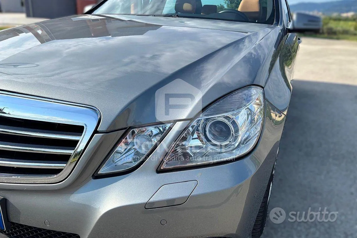 Mercedes-Benz E-Class 2010 photo 5
