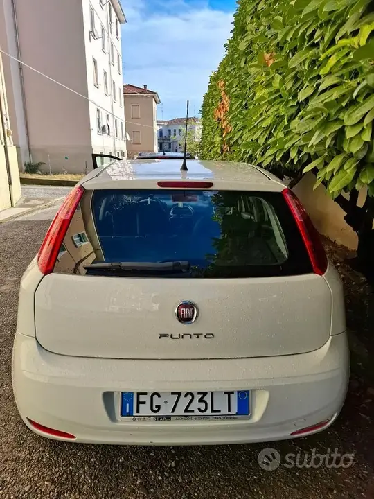 Fiat Punto 2016 photo 2