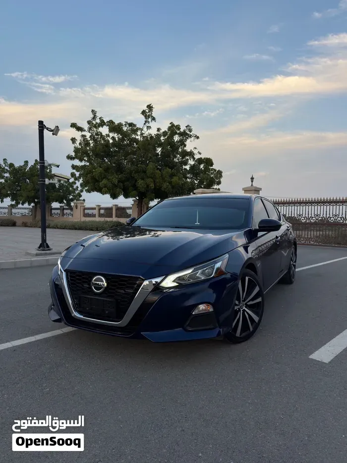 Nissan Altima 2022 photo 2