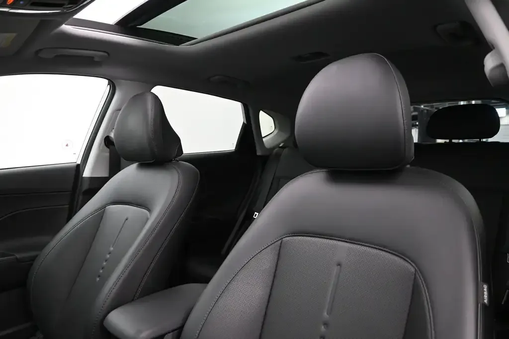 Hyundai Kona 2025 photo 4