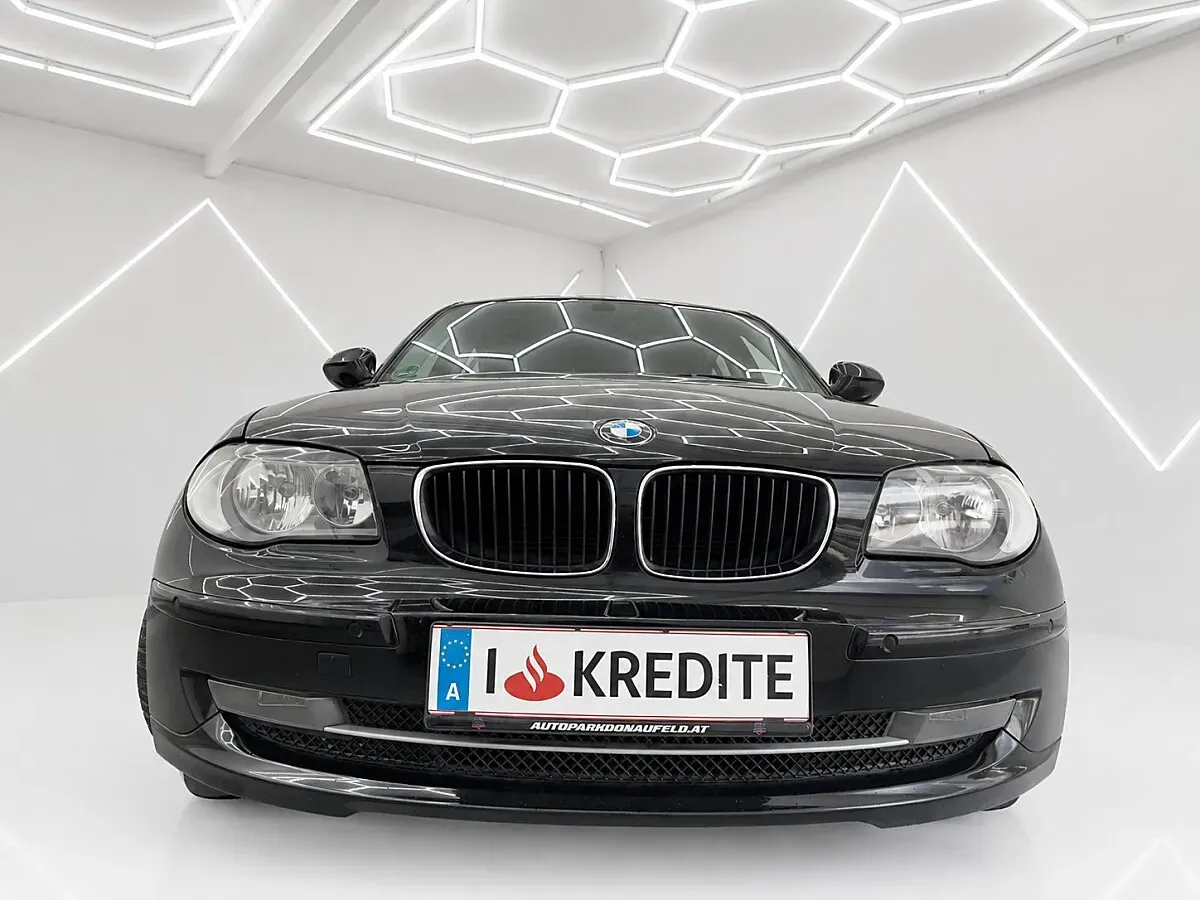 BMW 1 Series 2011 photo 2