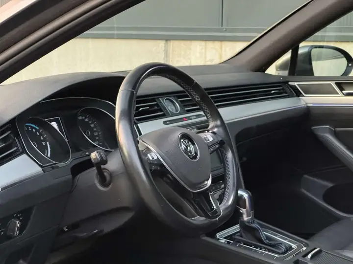 Volkswagen Passat 2015 photo 4