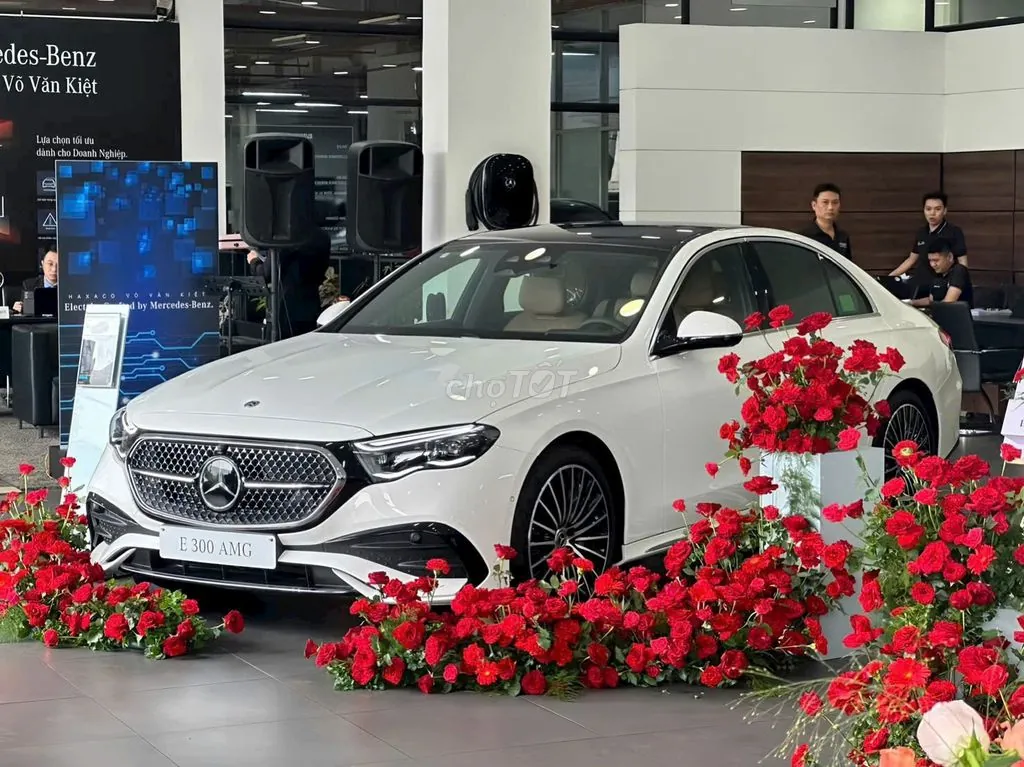 Mercedes-Benz E-Class 2026 photo 4