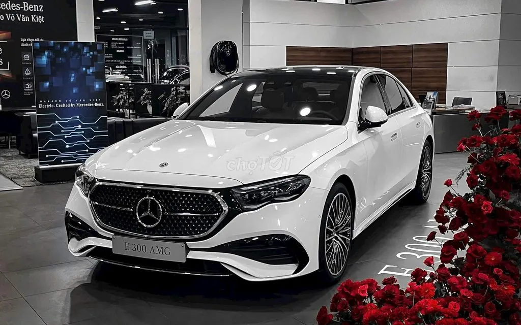 Mercedes-Benz E-Class 2026 photo 2