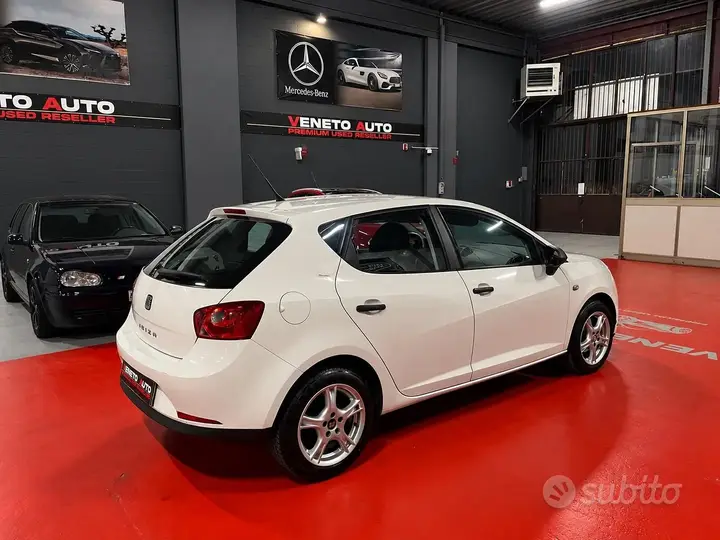 Seat Ibiza 2010 photo 3