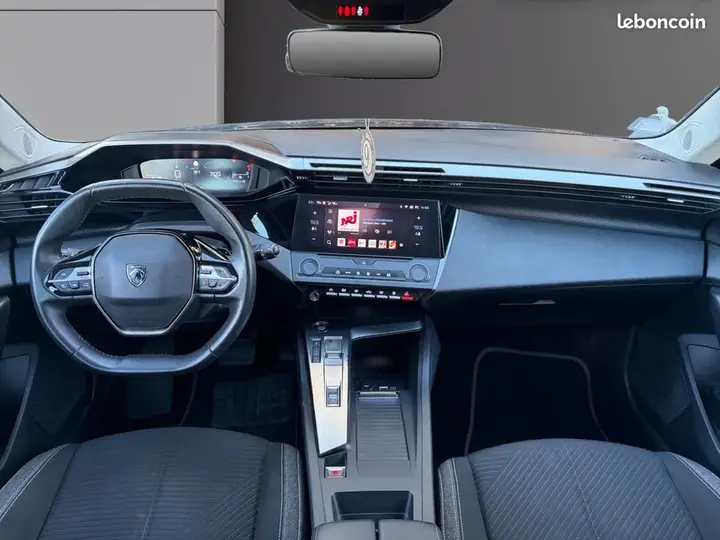 Peugeot 308 2022 photo 2