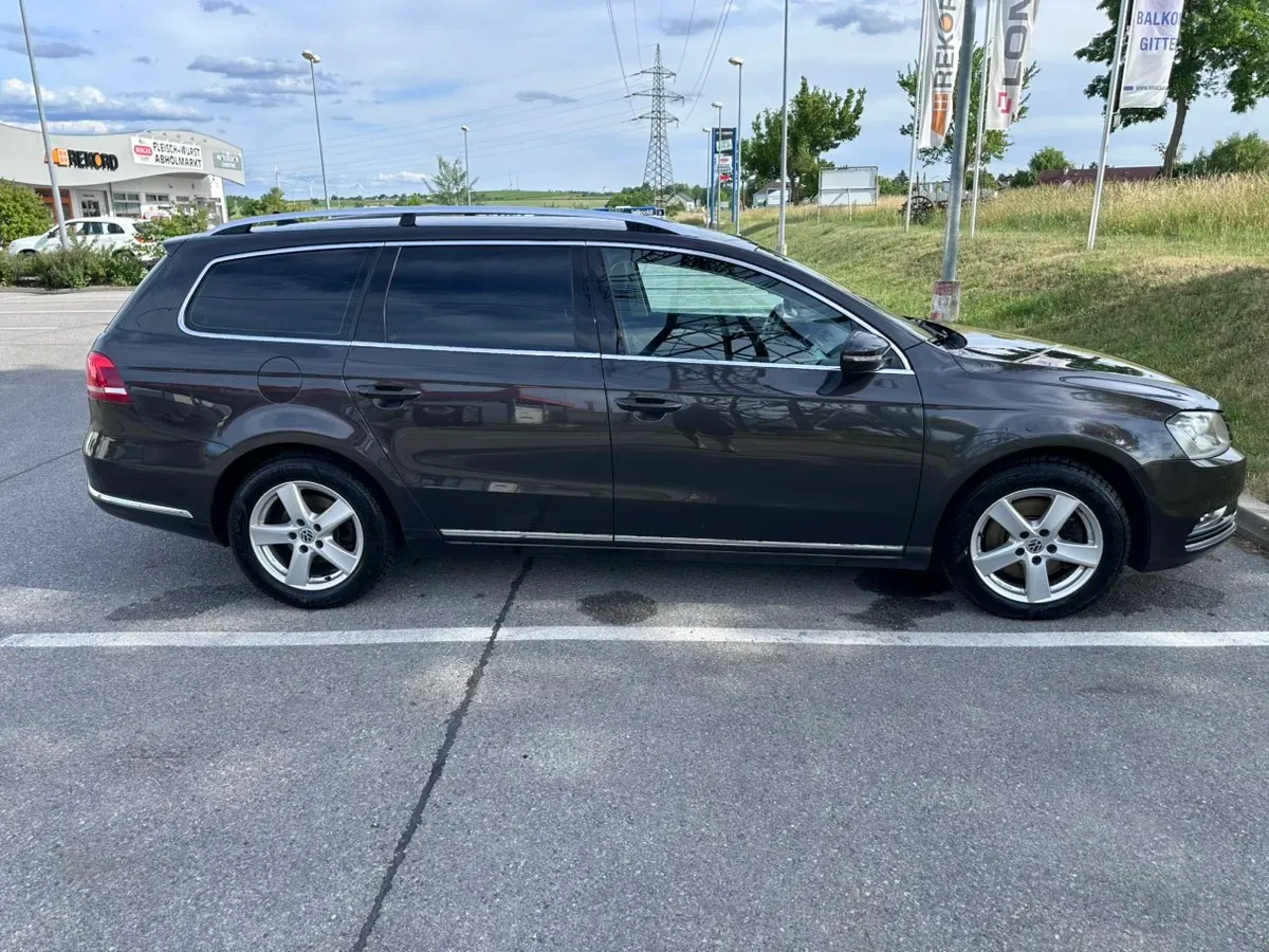 Volkswagen Passat 2011 photo 3