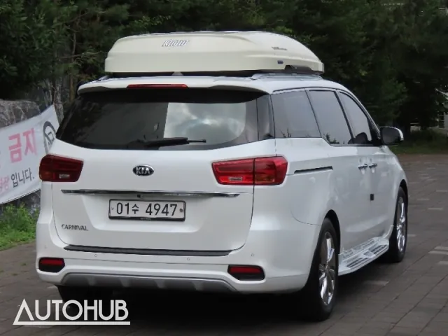 Kia Carnival photo 3