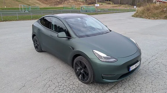 Tesla Model Y 2023 photo 5