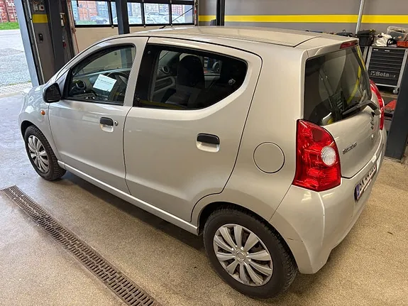 Suzuki Alto 2011 photo 3