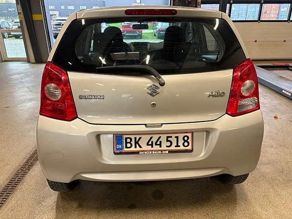 Suzuki Alto 2011 photo 4