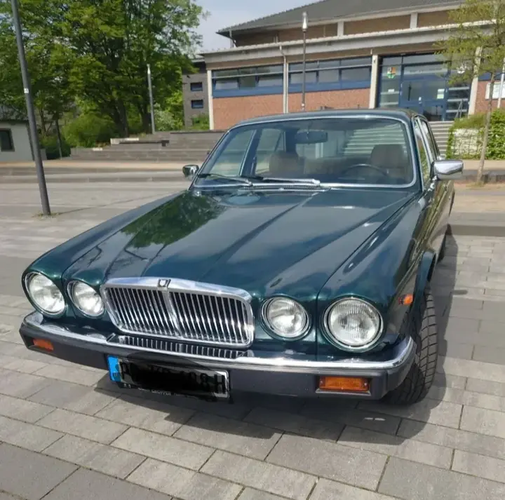 Jaguar Xj