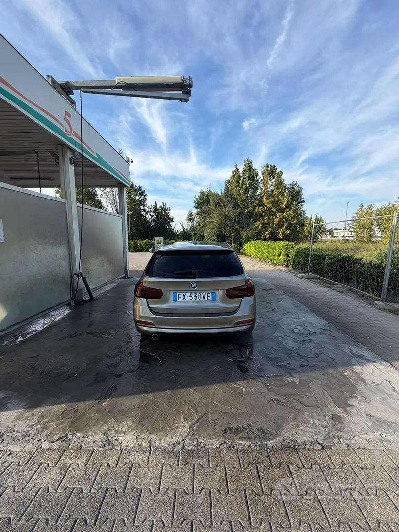 BMW 3 Series 2019 photo 3