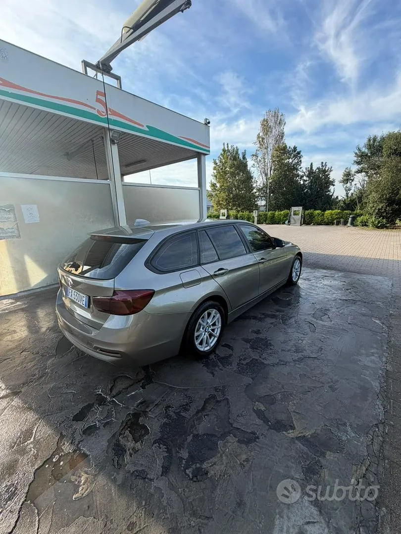 BMW 3 Series 2019 photo 2