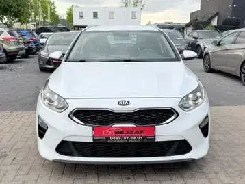 Kia Ceed Sw 2021 photo 2