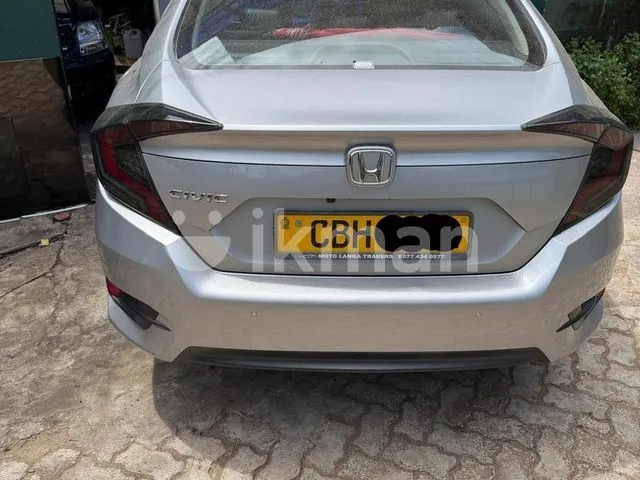 Honda Civic 2018 photo 2