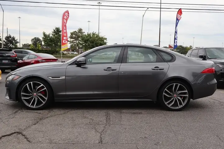 Jaguar Xf 2017 photo 4
