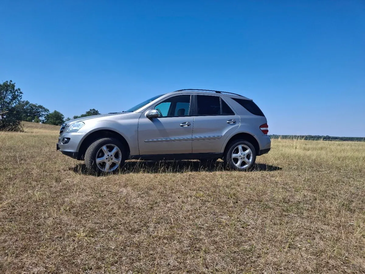 Mercedes-Benz M-Class 2007 photo 2