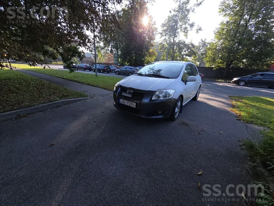 Toyota Auris 2008 photo 3