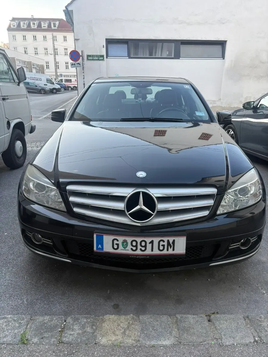 Mercedes-Benz C-Class 2008 photo 2
