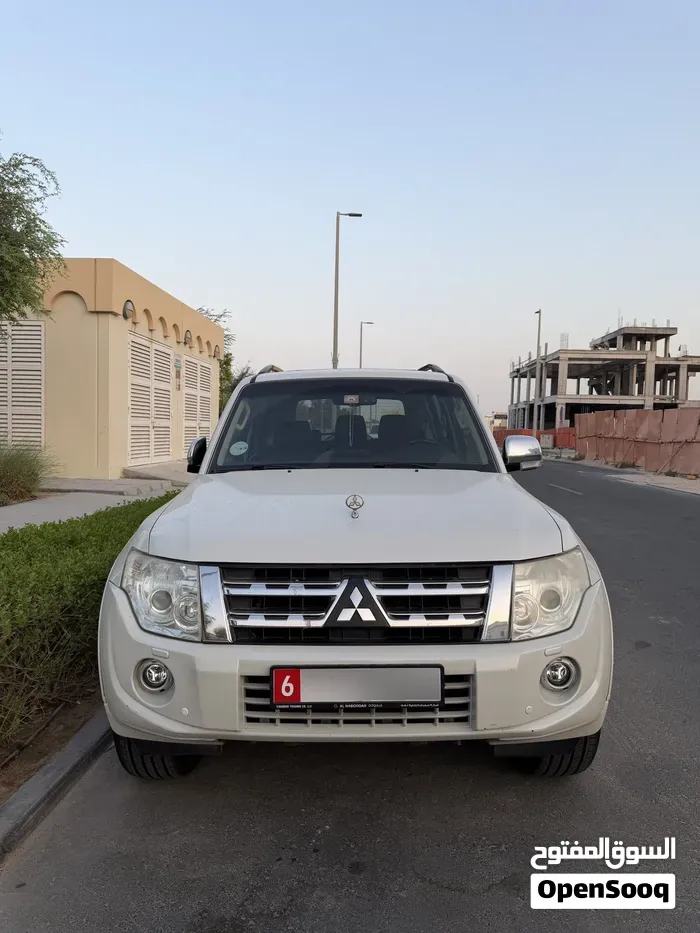 Mitsubishi Pajero 2014 photo 2