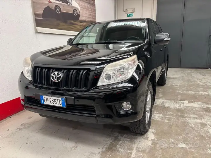 Toyota Land Cruiser 2013 photo 3