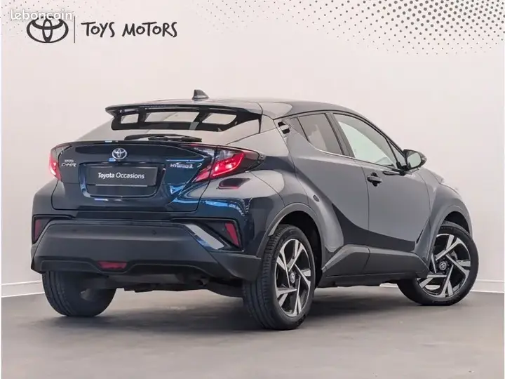 Toyota C-Hr 2023 photo 2