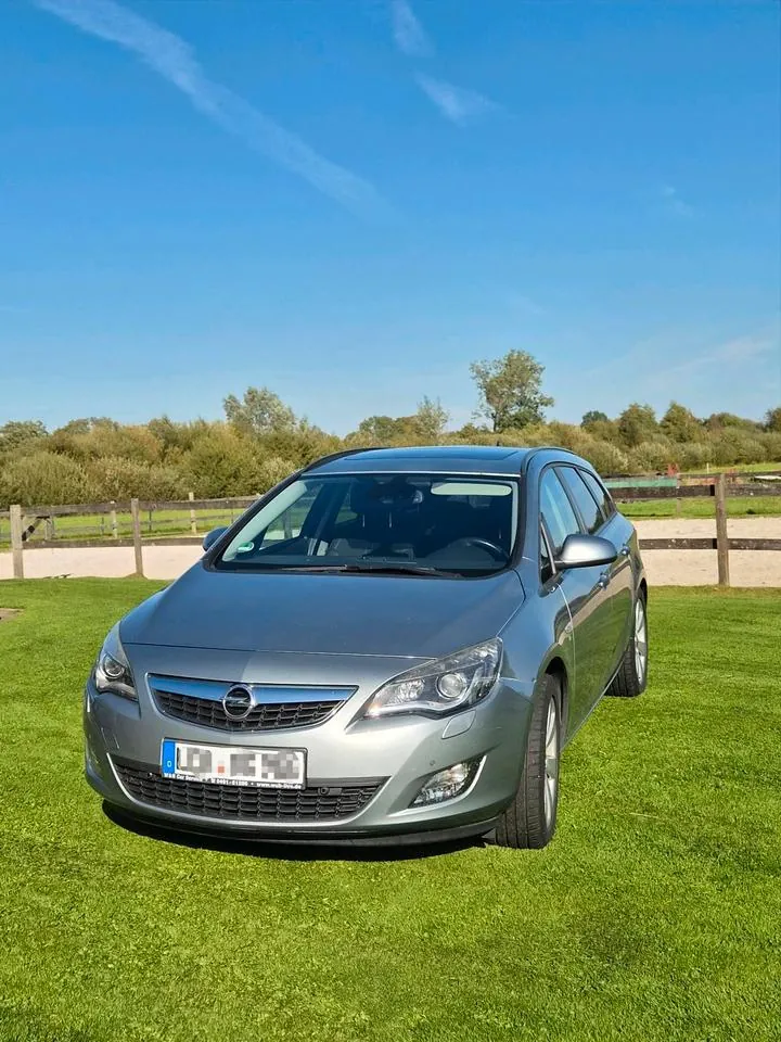 Opel Astra J