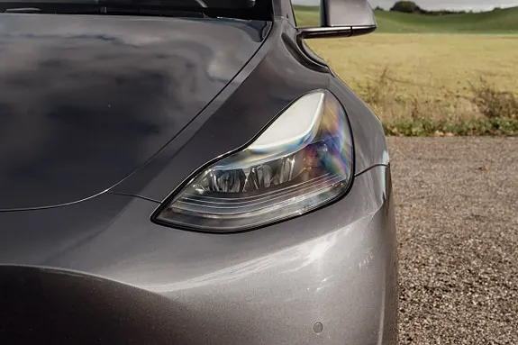 Tesla Model Y 2023 photo 4