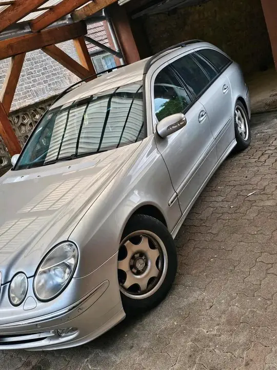 Mercedes-Benz E-Klasse W211