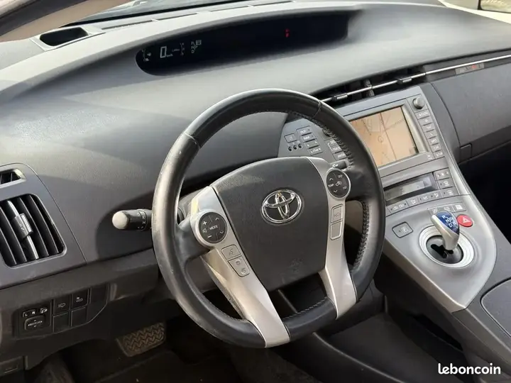 Toyota Prius 2014 photo 3