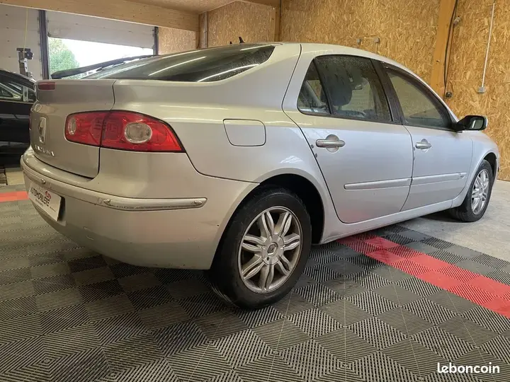 Renault Laguna 2007 photo 5
