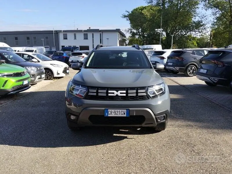 Dacia Duster 2023 photo 2