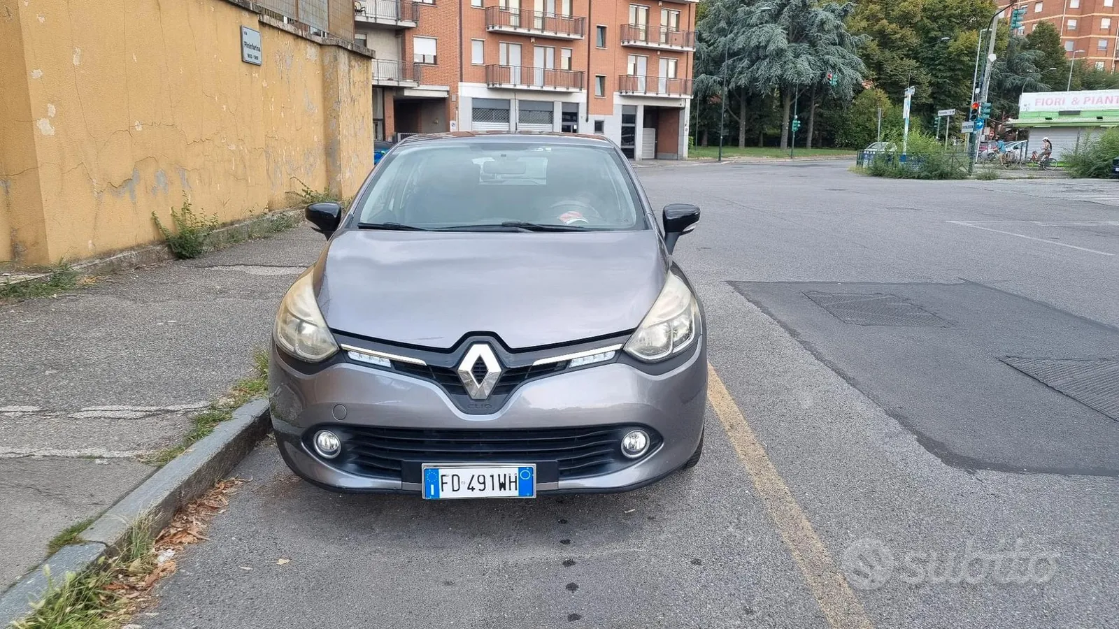 Renault Clio 2016 photo 2