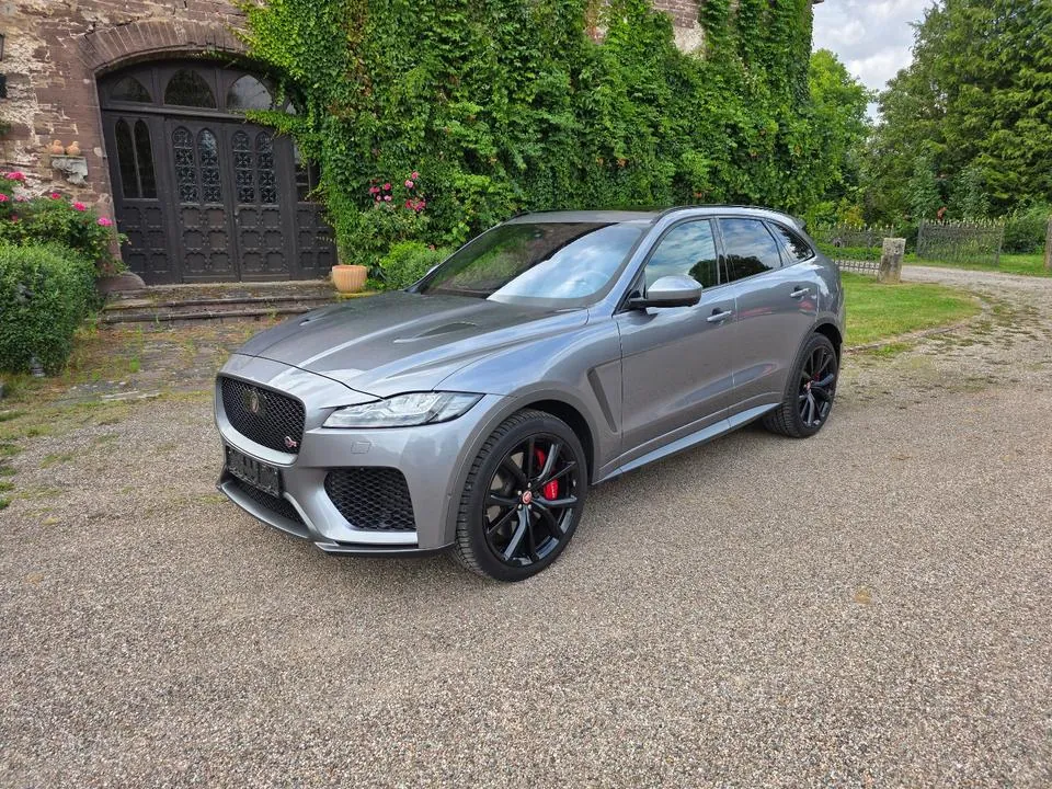 Jaguar F-Pace