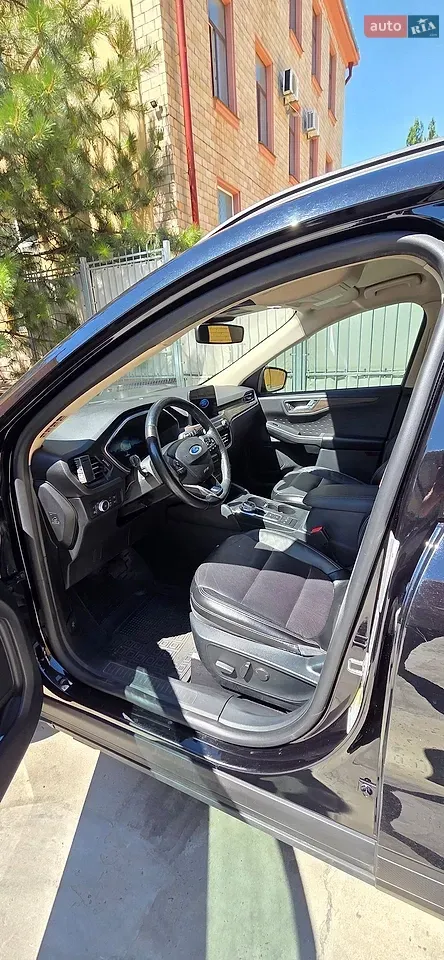 Ford Escape 2020 photo 3