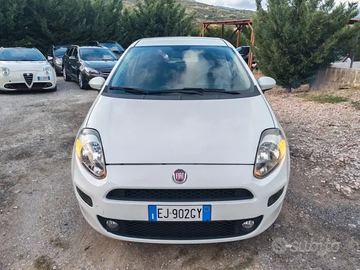 Fiat Punto Evo 2011 photo 2