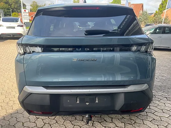 Peugeot E-5008 2025 photo 3