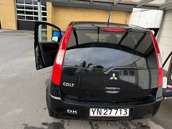Mitsubishi Colt 2007 photo 3