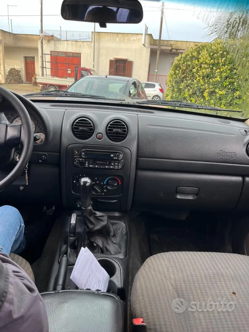 Jeep Cherokee 2002 photo 5