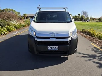 Toyota Hiace 2021 photo 3