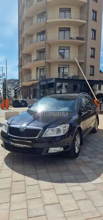 Skoda Octavia 2011 photo 2